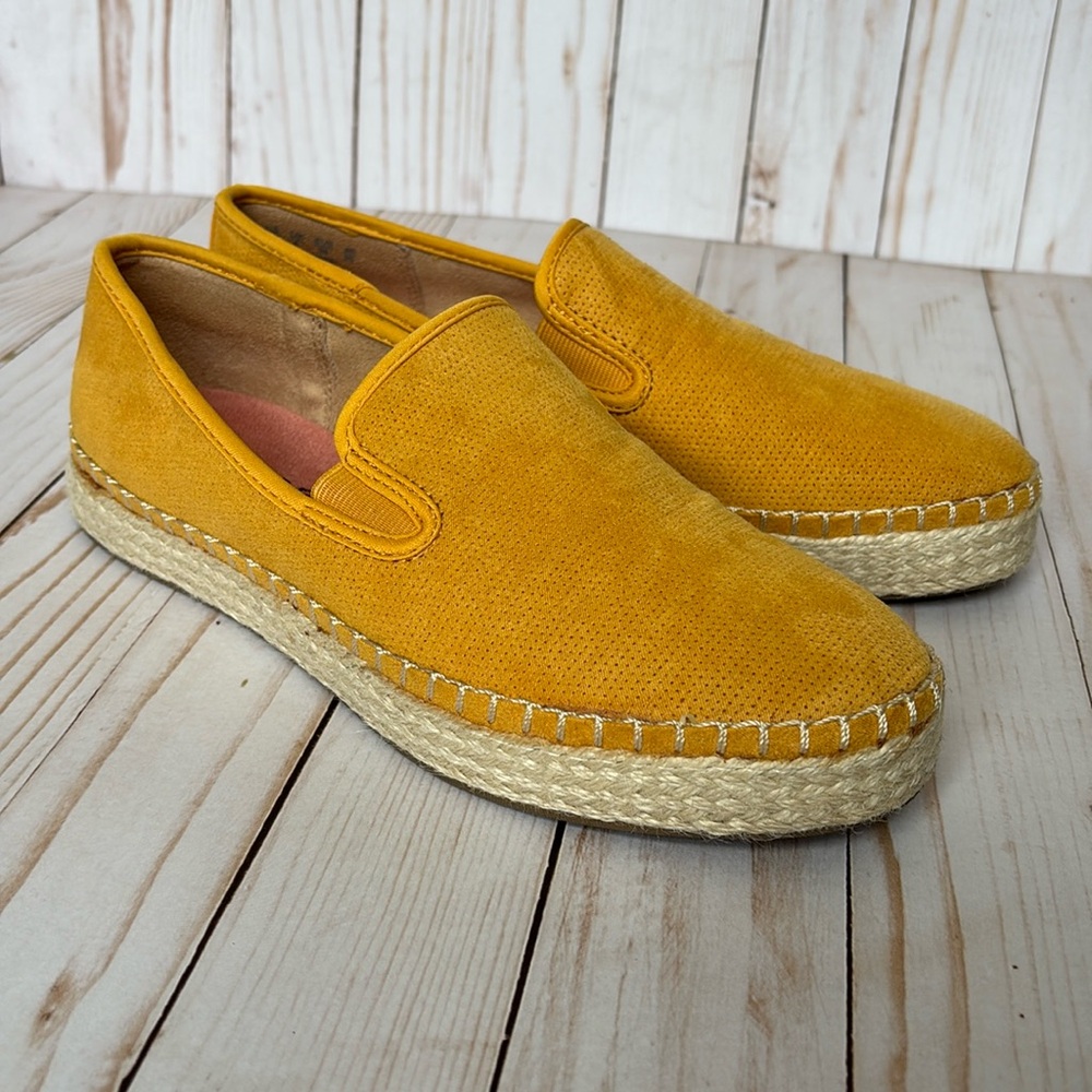 Dr Scholl’s Yellow Espadrille, size 8, brand new